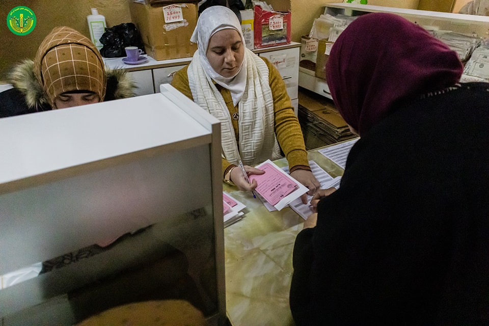 توزيع المساعدات النقدية بالإضافة إلى بدل التدفئة